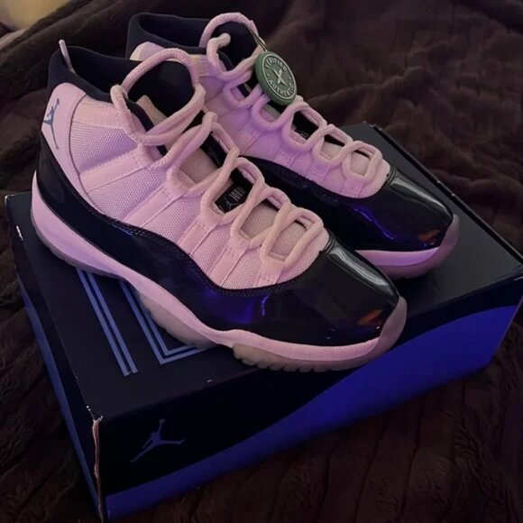 Jordan 11 Retro UNC Win Like 82 - Picture 2 of 5